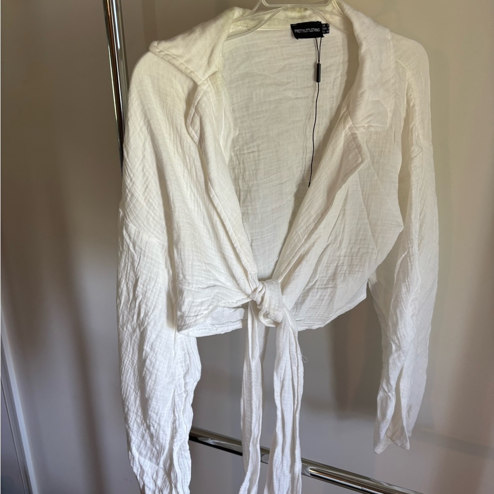 PrettyLittleThing White Tie-Front Blouse